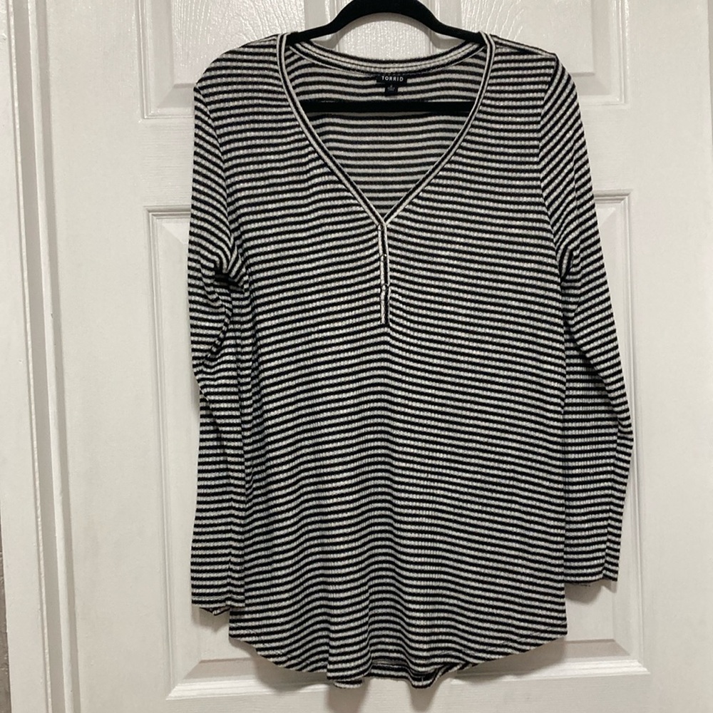 Torrid Long Sleeve Tshirt
